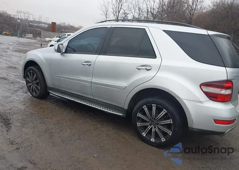 2009 Mercedes-Benz Ml 350 4Matic z USA, uszkodzony, nr VIN 4JGBB86EX9A501159